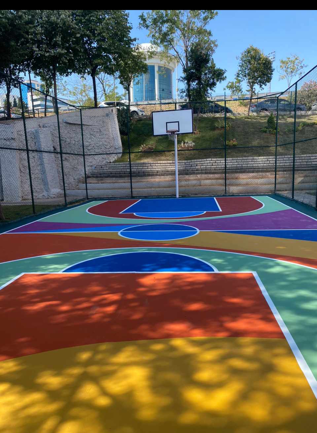 Basketbol sahası zemin uygulaması
